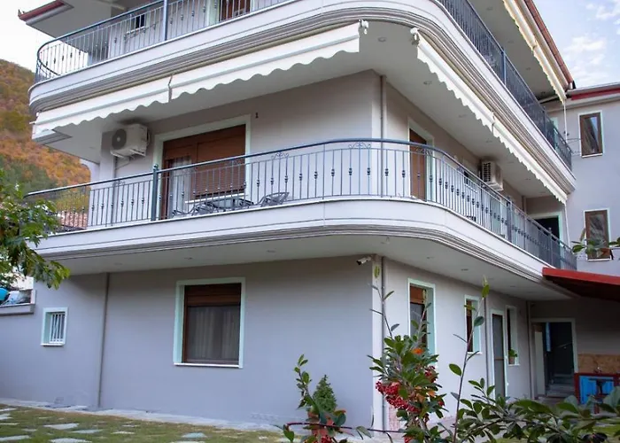 House Venetia Apartment *